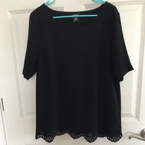 Loose blouse with laser cut details scalloped hem